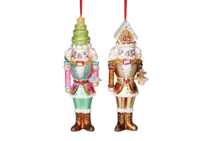 Hänger  Nussknacker mit Lebkuchen und Macarons, 2fach sortiert, mehrfarbig