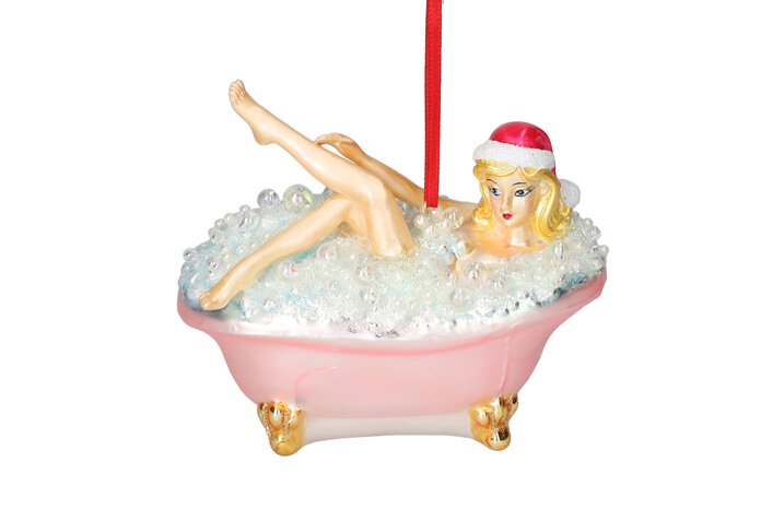 Hänger Frau mit Weihnachtsmütze in der Badewanne, rosa